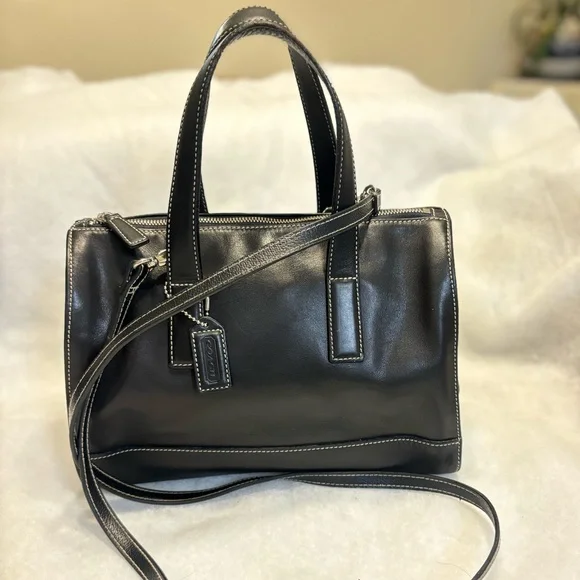 COACH Vintage Hamptons Classic Black Leather Purse Pre-loved - Picture 4 of 16